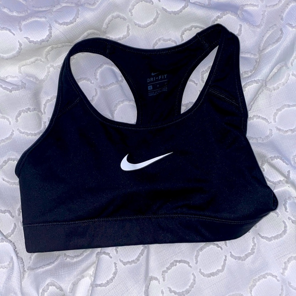 black nike sports bra size small